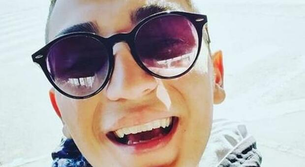 Orlando, morto suicida a 18 anni. Su Instagram la frase choc: «Morte ai gay»