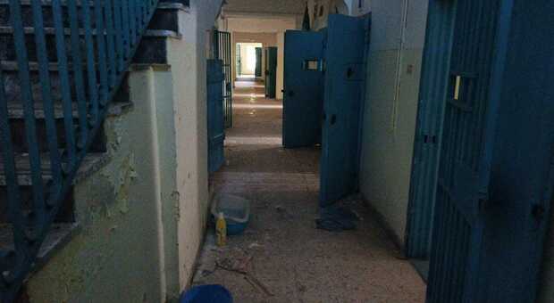 L'interno dell'ex carcere di Sala Consilina