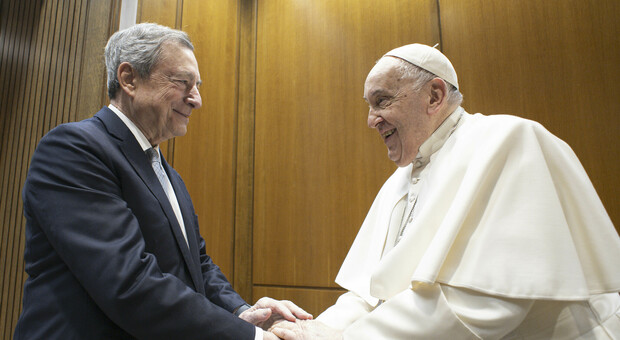 Papa Francesco e Mario Draghi, incontro privato pre natalizio che ha subito alimentato speculazioni e letture politiche