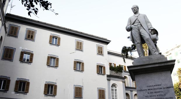 Napoli, a 150 anni dalla scomparsa parte il restauro della statua di Poerio