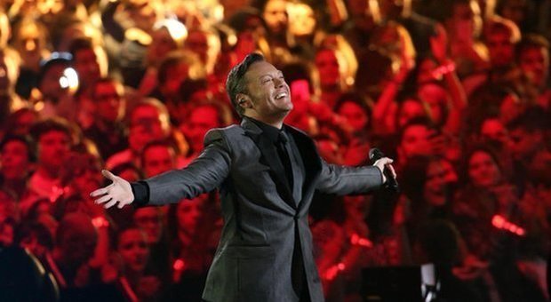 Tiziano Ferro al Festival di Sanremo 2020: «Io coconduttore? Ne stiamo parlando»