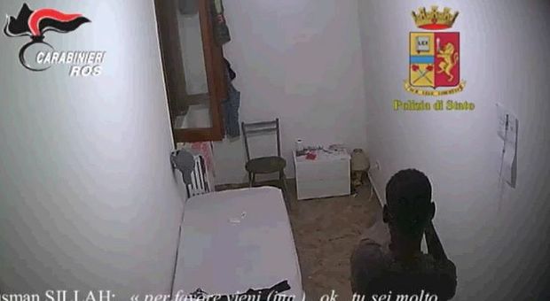 Potenziale terrorista preso a Napoli, Melillo: «Ha detto di aver sentito la voce di Allah»