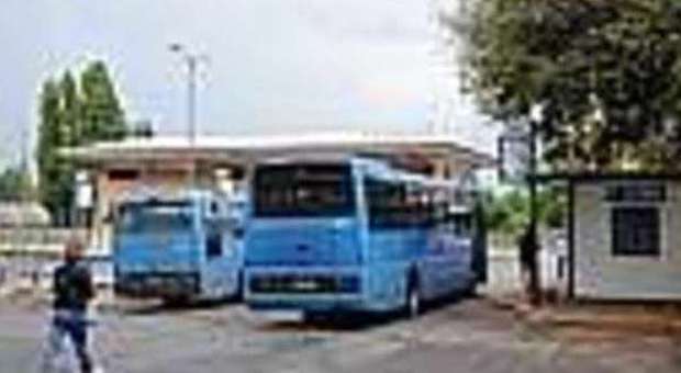 Rieti, in viale della Gioventù si rompe bus Cotral: traffico impazzito in città