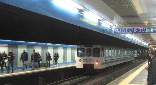Metro Aversa, più corse ma restano le carenze: è protesta