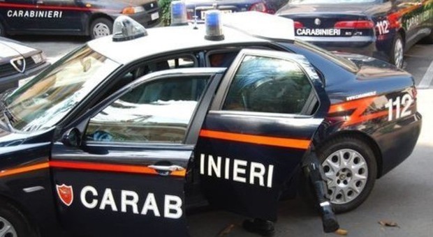 Roma, rissa a bastonate a Trastevere: tre arresti tra cui una donna