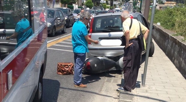Napoli, autista Anm sviene alla guida: tanta paura ma nessun ferito