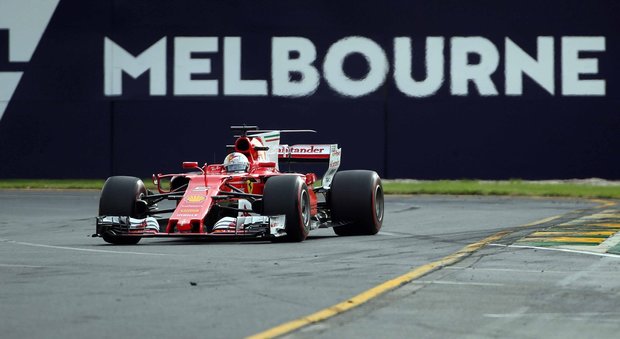 Hamilton domina le libere, ma Vettel è secondo. "Dobbiamo migliorare ancora"