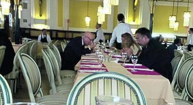 Da simbolo vip a tavola calda: al ristorante del Senato con 10 euro mangi quanto vuoi