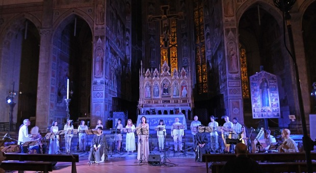 Avigliano, musica del passato e tecnologia del futuro popolano il borgo per lo spettacolo «Umbria Cantat»