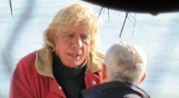 Malore in spiaggia, morto "Faccia da Mostro", l'ex agente dei servizi Giovanni Aiello