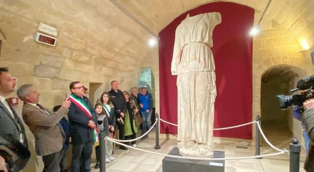 Athena, nuova vita anche senza la testa. Restaurata e inaugurata nel Museo Archeologico di Castro la statua della dea greca
