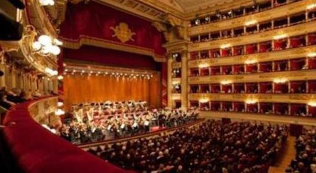 La Scala senza Napolitano e Renzi, ma la Prima diventa social
