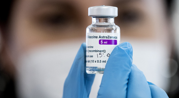 Lecce: duecento sanitari dicono no al vaccino covid. Amati: subito sanzioni