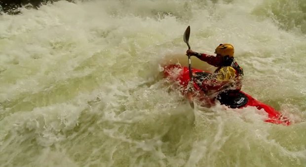 Scomparsi 14 turisti durante la discesa in kayak: 10 sono bambini