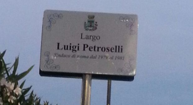 Furci Siculo: inaugurato Largo Luigi Petroselli, in ricordo del viterbese sindaco di Roma