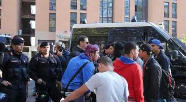 Tor Sapienza, autista bus aggredito da un gruppo di immigrati