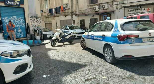 Polizia municipale in zona Arenaccia