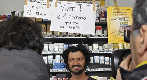 Pesaro, a Pantano è caccia al fortunato che ha vinto 2 milioni col Gratta e Vinci