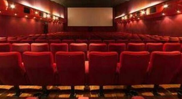 Cinema, The conjouring in vetta al box office: restano sul podio la Crudelia-Emma Stone e The Father-Hopkins