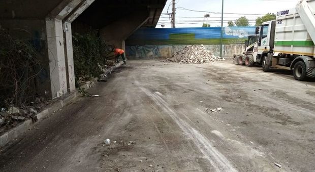 Napoli Est piene di microdiscariche: rimossi quintali di rifiuti dalle strade