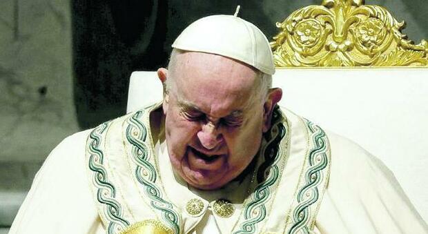 Papa Francesco, veglia con un filo di voce: la difficile Pasqua di Bergoglio