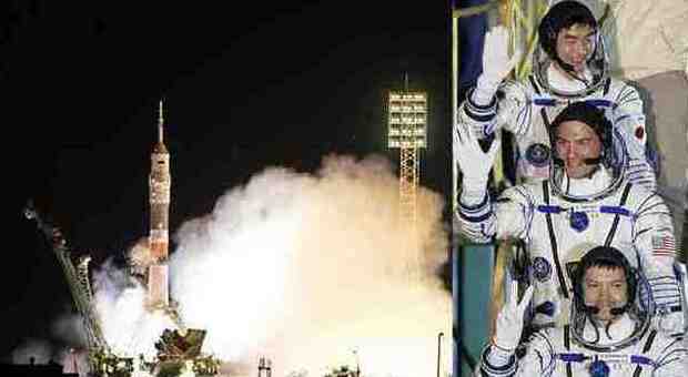 Soyuz, astronauti a bordo della Iss: ma l'arrivo non è senza intoppi
