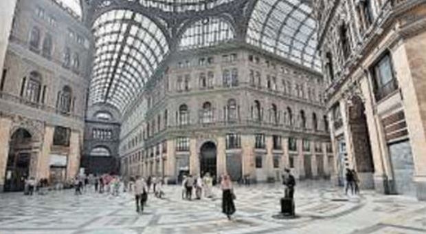 Napoli, la Galleria Umberto cambia look: «Chiusura notturna»