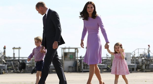 Londra, l'annuncio di William e Kate: il terzo royal baby nascerà ad aprile