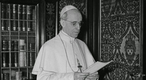 Il cardinale Sarajva Martins: Israele fece pressioni per bloccare la beatificazione di Pio XII
