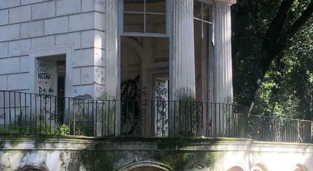 Villa Ada di Roma in abbandono, vandali e degrado