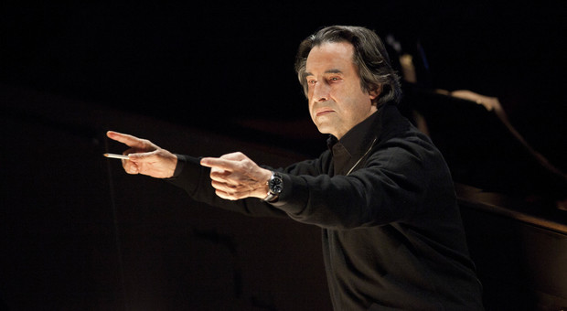 Intervista a Riccardo Muti: «Chi guida deve servire i cittadini, nell’ora del declino si rileggano Orazio»