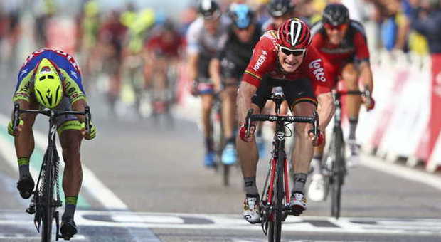 Tour: tappa a Greipel, Cancellara in maglia gialla, Nibali in ritardo