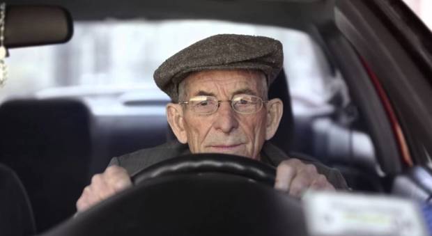 L'Italia invecchia, i 90enni al volante sono più di 60mila in tutto il paese