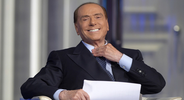 Deneuve, Berlusconi: «Ha detto cose sante, fare la corte non è un'offesa»