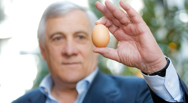 Tajani e il fenomeno dell'uovo su Instagram: «Non basta ricevere milioni di mi piace per saper governare, anche lui ci è riuscito»