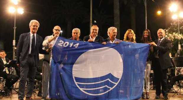 Consegnata la Bandiera Blu ai Comuni della costa