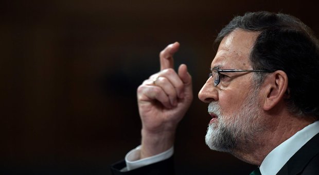 Spagna, Rajoy in bilico: i baschi voteranno la sfiducia con i socialisti