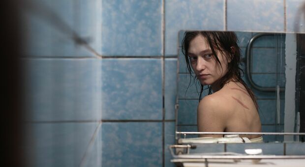 La soldatessa ucraina incinta dopo uno stupro: a Cannes la provocazione di Butterfly Vision (girato nel 2020)