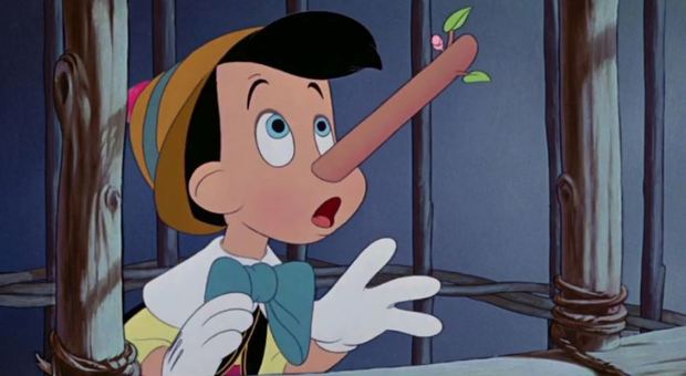 Chiama il sindaco «Pinocchio» sui social, il giudice lo assolve: «Non è reato»