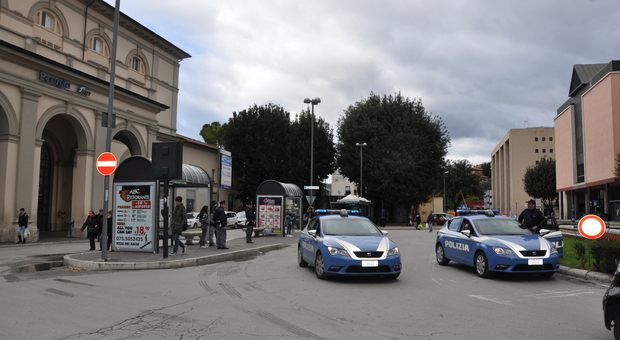 Perugia, blitz della polizia in tre locali: scattano super multe da migliaia di euro. Ecco cosa è accaduto