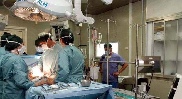 Caos sale operatorie al Ruggi: in servizio solo 9 infermieri su 22