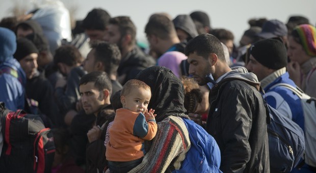 Migranti: Corte Ue, vitto e alloggio non sono revocabili