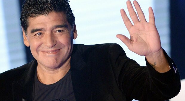 La lettera di Vincenzo Salemme: «Signor Maradona, grazie a lei sono diventato tifoso del Napoli. La droga non ha scalfito il suo genio»