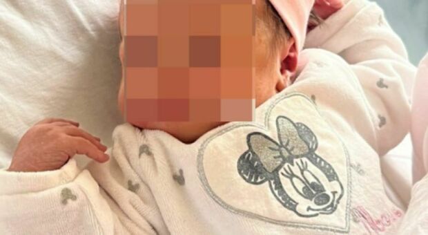 Sofia Cavoto, neonata di un giorno rapita in una clinica a Cosenza. «Una donna si è finta infermiera e l'ha portata via»