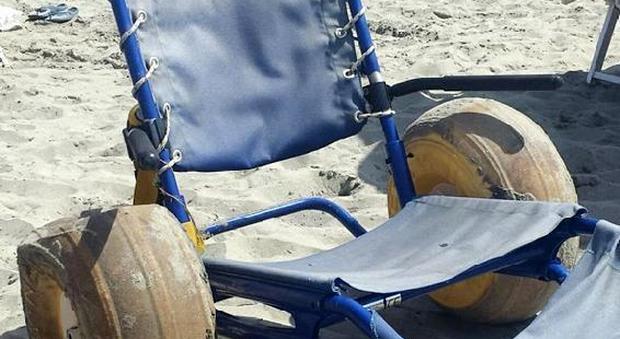 Polemica sulla spiaggia di Barricata: «Ancora inaccessibile per i disabili»