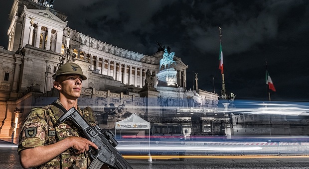 Ferragosto al lavoro per 13.000 militari impegnati in Italia e all'estero