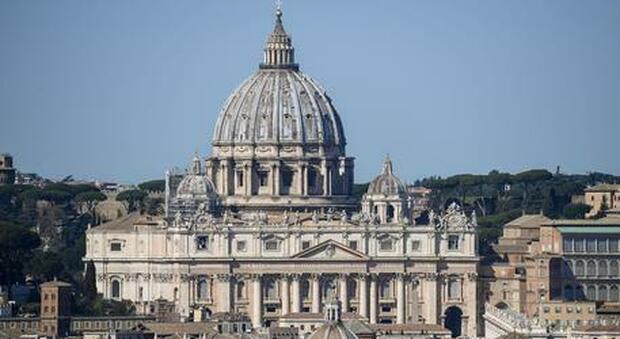 Ma Dio è uomo o donna? Il politically correct entra in Vaticano: disputa sull'asterisco