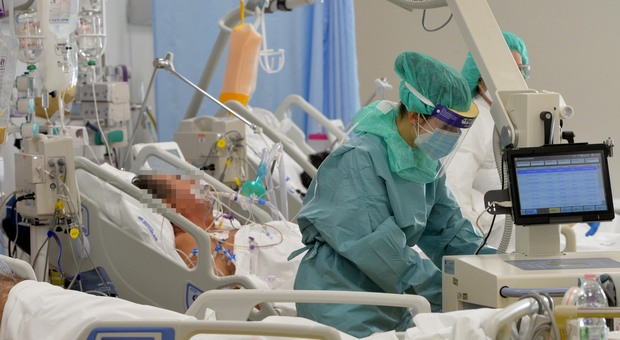 Pescara, torna l'emergenza Covid: novanta pazienti ricoverati negli ospedali