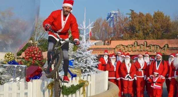 Babbi Natale acrobatici, Natale show a Gardaland