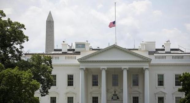 Allarme alla Casa Bianca per un aereo sospetto: evacuato il Congresso. Ma era un errore